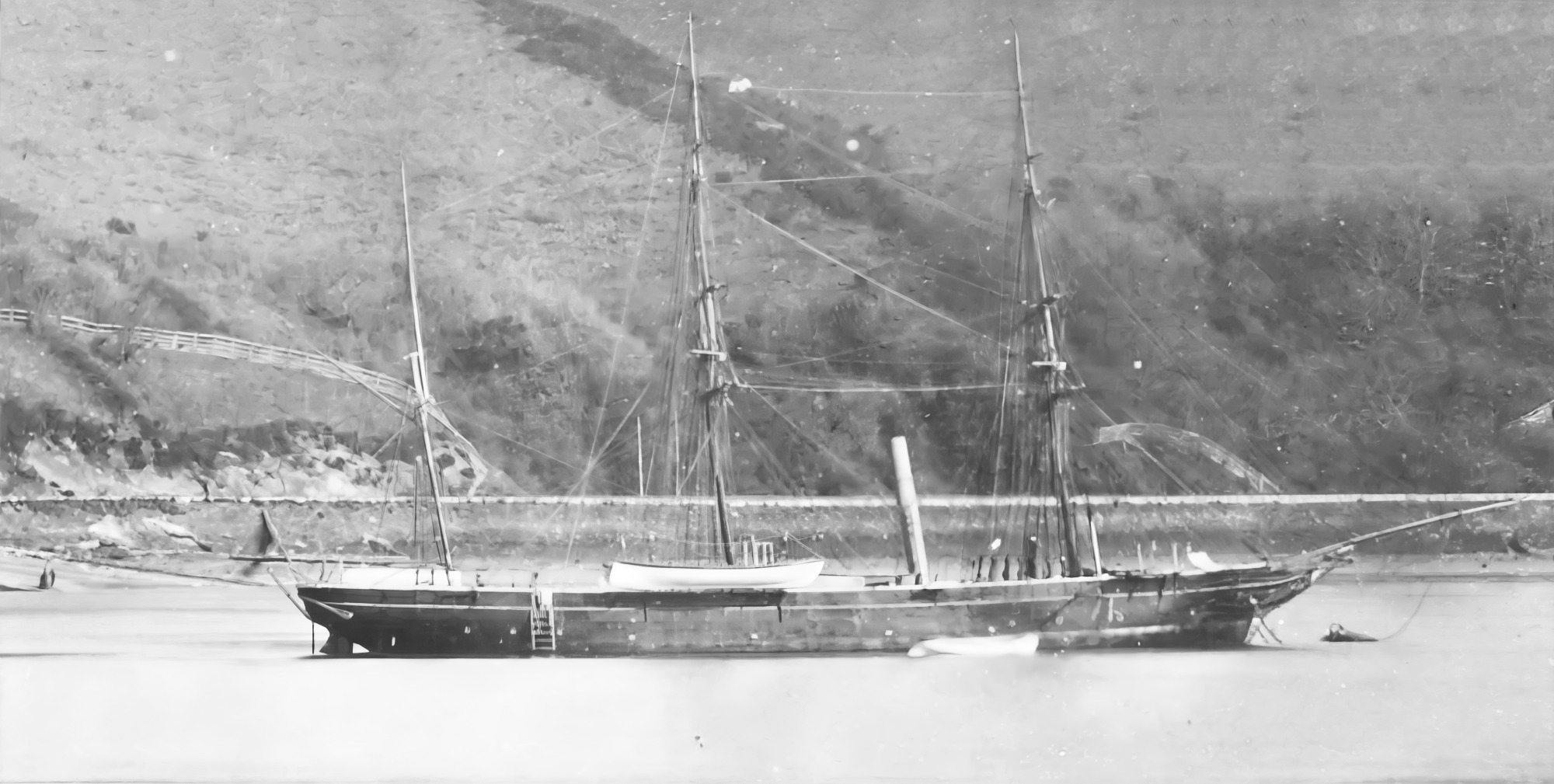 HMS Dapper HMS Dapper