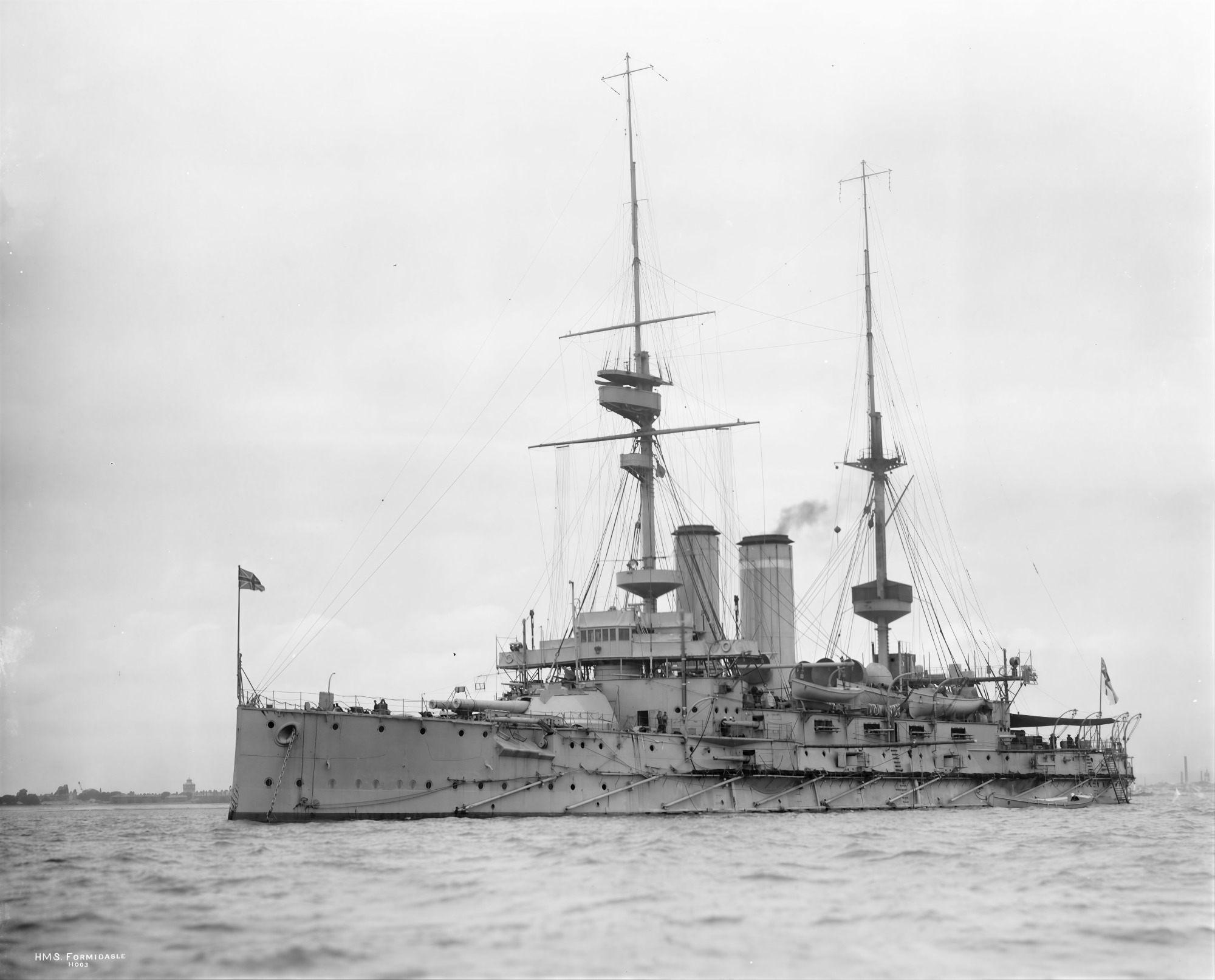 Pancernik HMS Formidable Pancernik HMS Formidable