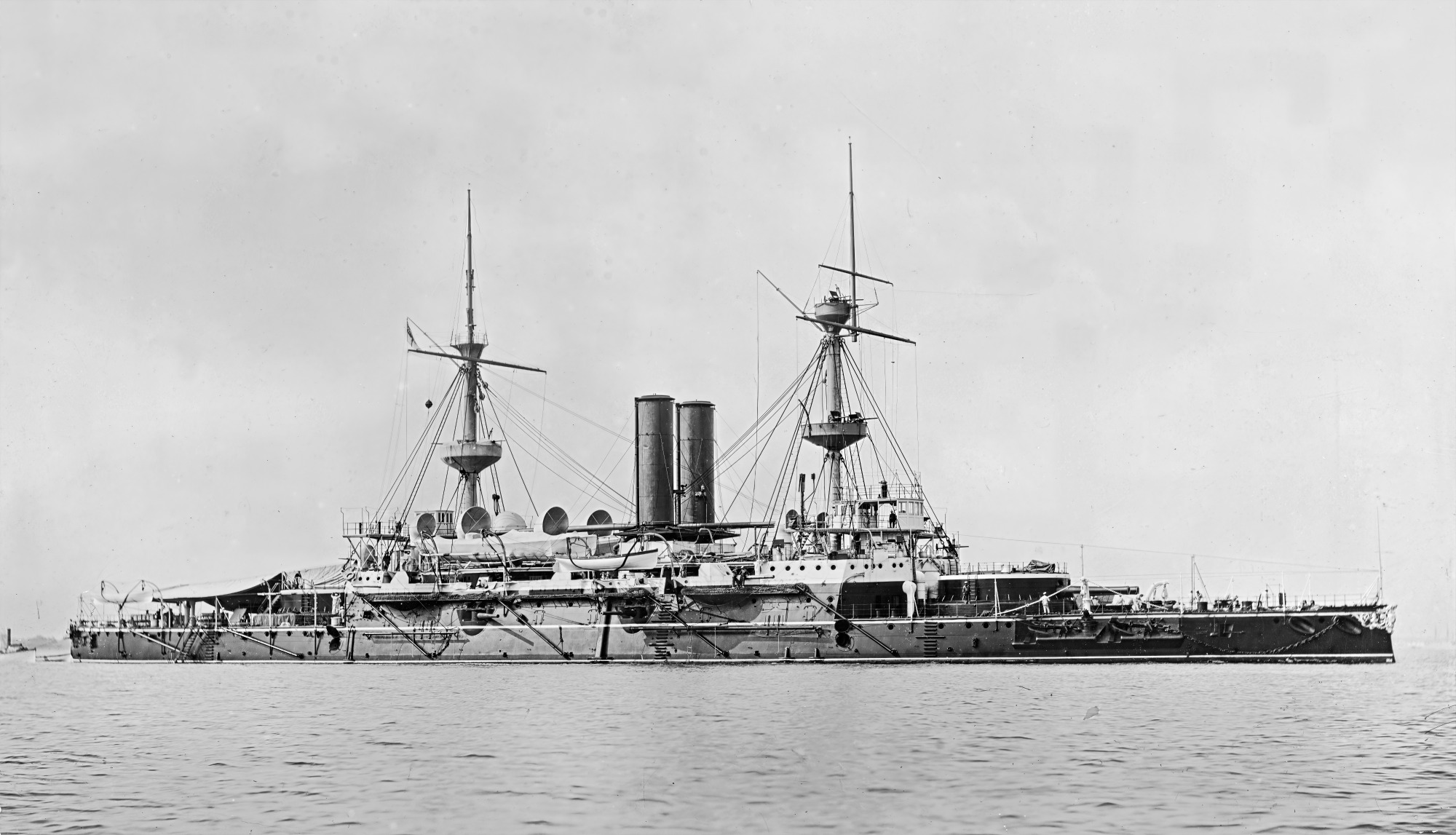 Pancernik wieżowy HMS Hood Pancernik wieżowy HMS Hood